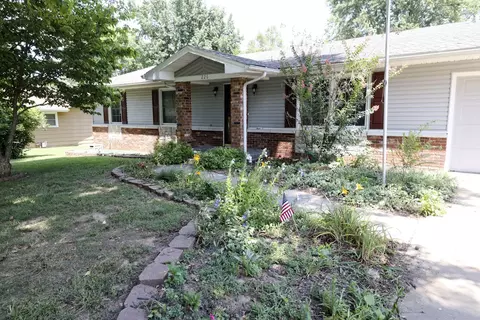 226 N Monterey Ct, Springfield, MO 65802 photo 1