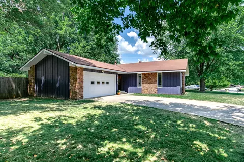 1225 E Carleton St, Springfield, MO 65804 photo 1