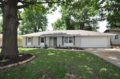 1504 E Buena Vista St, Springfield, MO 65804 photo 1