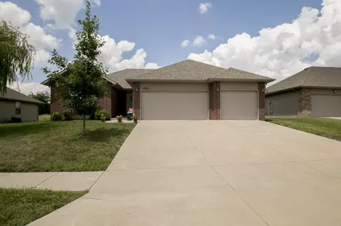 1039 S Tanner Dr, Springfield, MO 65802 photo 1