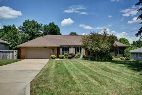 3559 E Whitehall Dr, Springfield, MO 65809 photo 1