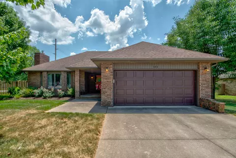 302 W Aven Ave, Nixa, MO 65714 photo 1