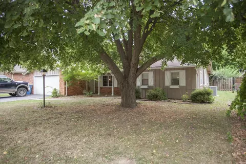 2554 S Franklin Ave, Springfield, MO 65807 photo 1