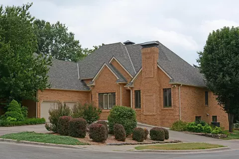 2000 E Briar St, Springfield, MO 65804 photo 1