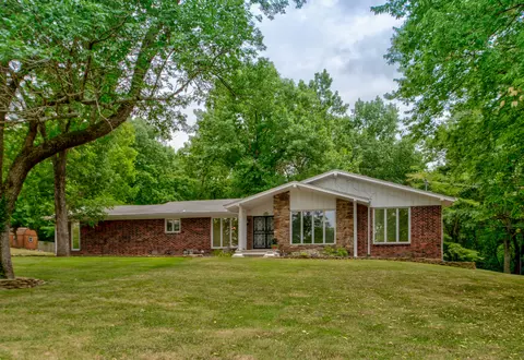 3158 E Redbud St, Springfield, MO 65804 photo 1