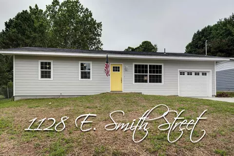 1128 E Smith St, Springfield, MO 65803 photo 1