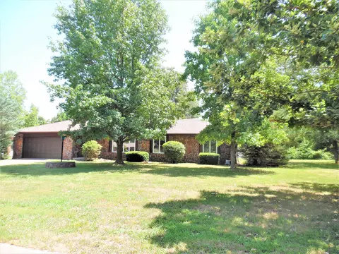 1124 Terrace Dr, Aurora, MO 65605 photo 1
