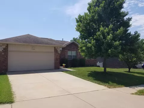 3862 W Parkridge Cir, Springfield, MO 65802 photo 1