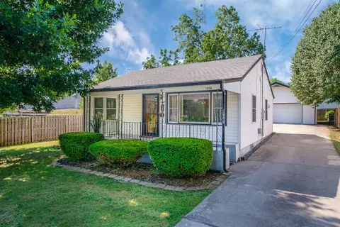 1000 W Stanford St, Springfield, MO 65807 photo 1