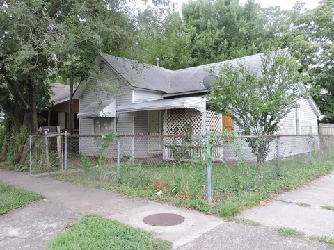 638 W Webster St, Springfield, MO 65802 photo 1