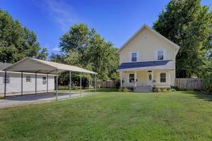 1626 W Calhoun St, Springfield, MO 65802 photo 1