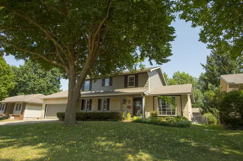 2253 E Raynell St, Springfield, MO 65804 photo 1