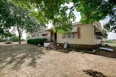 1072 E Dade 162, Ash Grove, MO 65604 photo 1