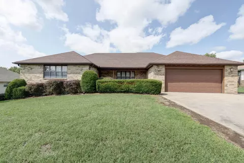 973 W Broad St, Republic, MO 65738 photo 1