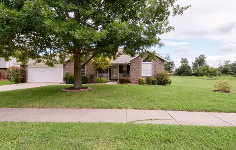 5128 S Aspen Dr, Battlefield, MO 65619 photo 1