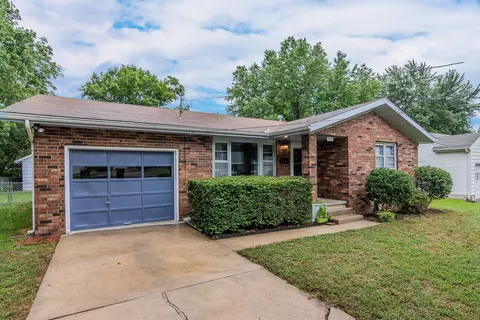 1638 N Waverly Ave, Springfield, MO 65803 photo 1