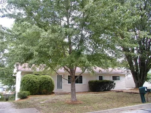 925 E Hill St, Springfield, MO 65803 photo 1