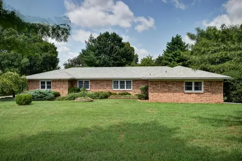 2115 W Norton Rd, Springfield, MO 65803 photo 1