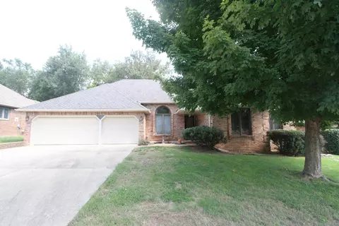 2135 E Richmond St, Springfield, MO 65804 photo 1