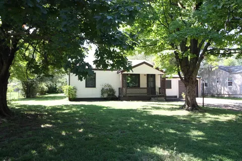 2066 E Marsa Dr, Springfield, MO 65804 photo 1