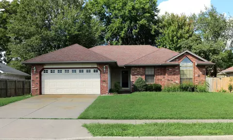 2371 W Deerfield St, Springfield, MO 65807 photo 1