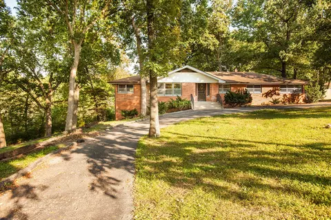 4710 S Roslyn Ave, Springfield, MO 65804 photo 1