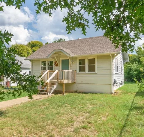 2106 N Main Ave, Springfield, MO 65803 photo 1