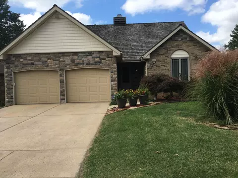 4735 S Stewart Ave, Springfield, MO 65804 photo 1