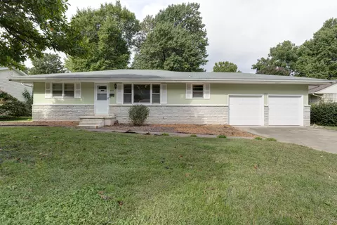 1955 S Newton Ave, Springfield, MO 65807 photo 1