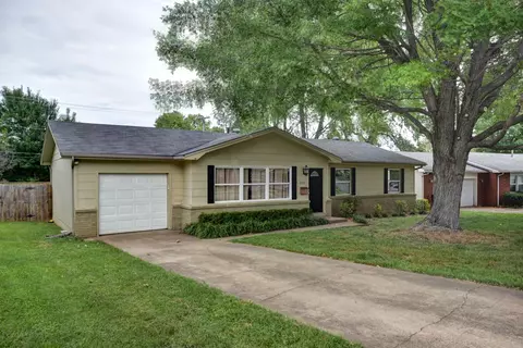 829 Edgewood St, Springfield, MO 65807 photo 1