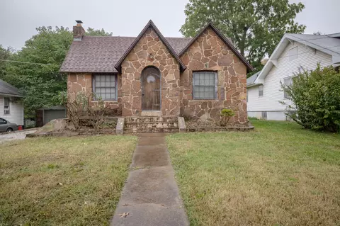 1121 S Broadway Ave, Springfield, MO 65807 photo 1