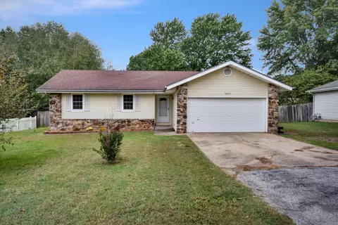 5825 S Iris Ln, Battlefield, MO 65619 photo 1
