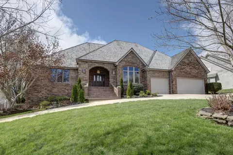 2052 E Nottingham St, Springfield, MO 65804 photo 1