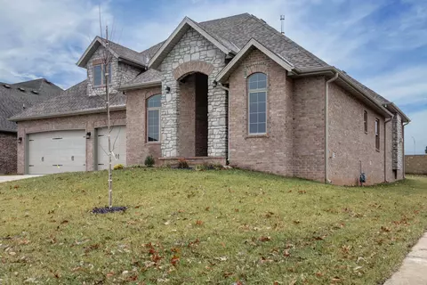 3926 W Kingsley St, Springfield, MO 65807 photo 1