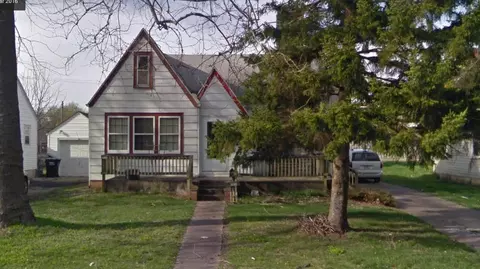 2327 W Walnut St, Springfield, MO 65806 photo 1
