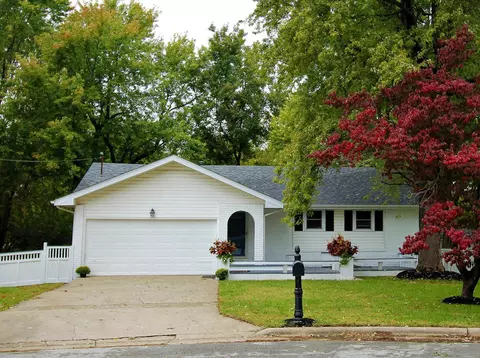 4945 S Jackson Cir, Springfield, MO 65804 photo 1