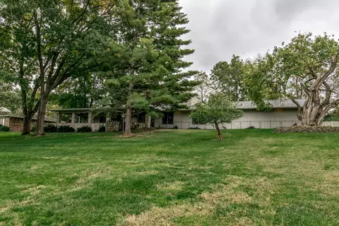 3334 E Summit Ridge Dr, Springfield, MO 65804 photo 1
