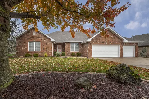 5025 E Hedgerow Dr, Springfield, MO 65802 photo 1