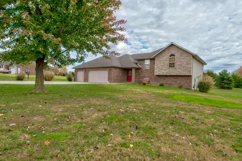 1502 Four Winds Dr, Nixa, MO 65714 photo 1