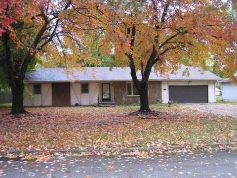311 N Walnut St, Marshfield, MO 65706 photo 1