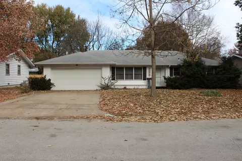 1279 E Greenwood St, Springfield, MO 65804 photo 1