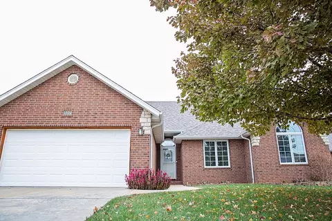 1805 W Village Ln, Springfield, MO 65807 photo 1