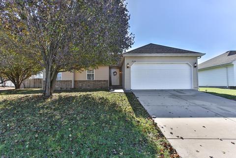 2136 E Primrose St, Republic, MO 65738 photo 1
