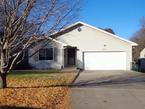 1935 E Walnut St, Springfield, MO 65802 photo 1