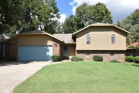 2219 E Cragmont St, Springfield, MO 65804 photo 1