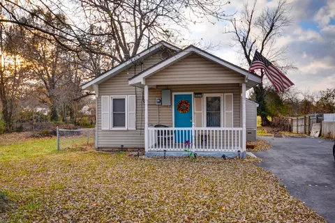 2223 N Elizabeth Ave, Springfield, MO 65803 photo 1