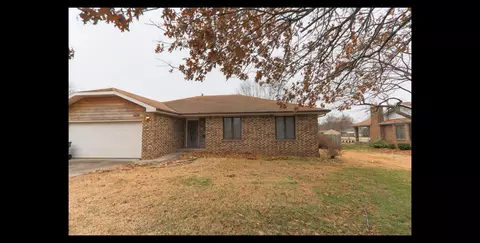 1030 W Tracy St, Springfield, MO 65807 photo 1