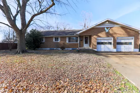 1821 N Yulan Dr, Springfield, MO 65803 photo 1