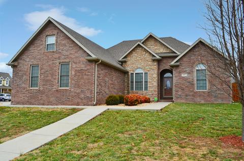 2111 W Mcclernon St, Springfield, MO 65803 photo 1