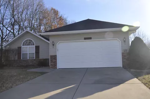 3936 W Linwood St, Springfield, MO 65807 photo 1